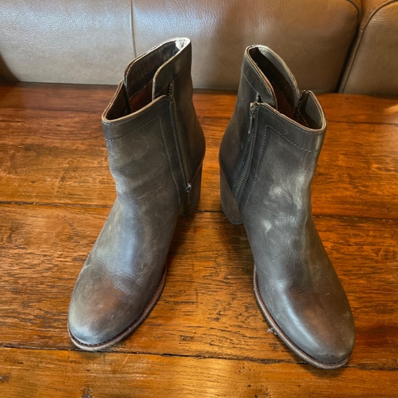 Frye Addie Ankle Boots - Picture 2 of 5